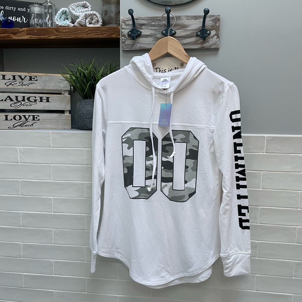 NWT Infinity Performance Long Sleeve w Hoodie